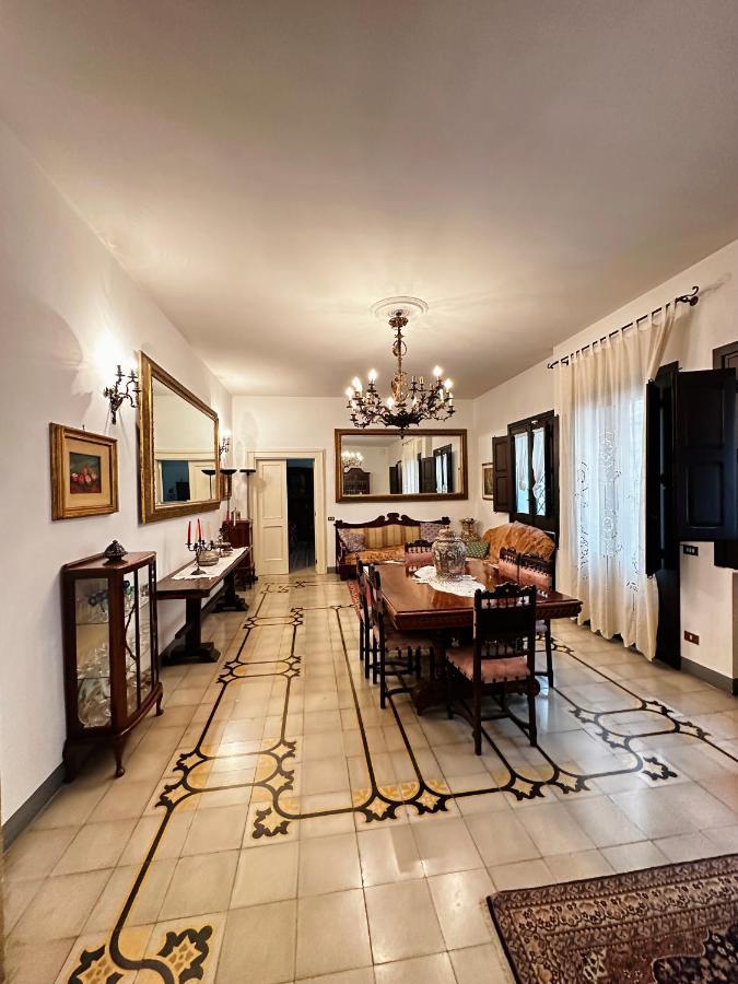 Elegante Appartamento Nel Cuore Del Barocco Lecce Exterior foto