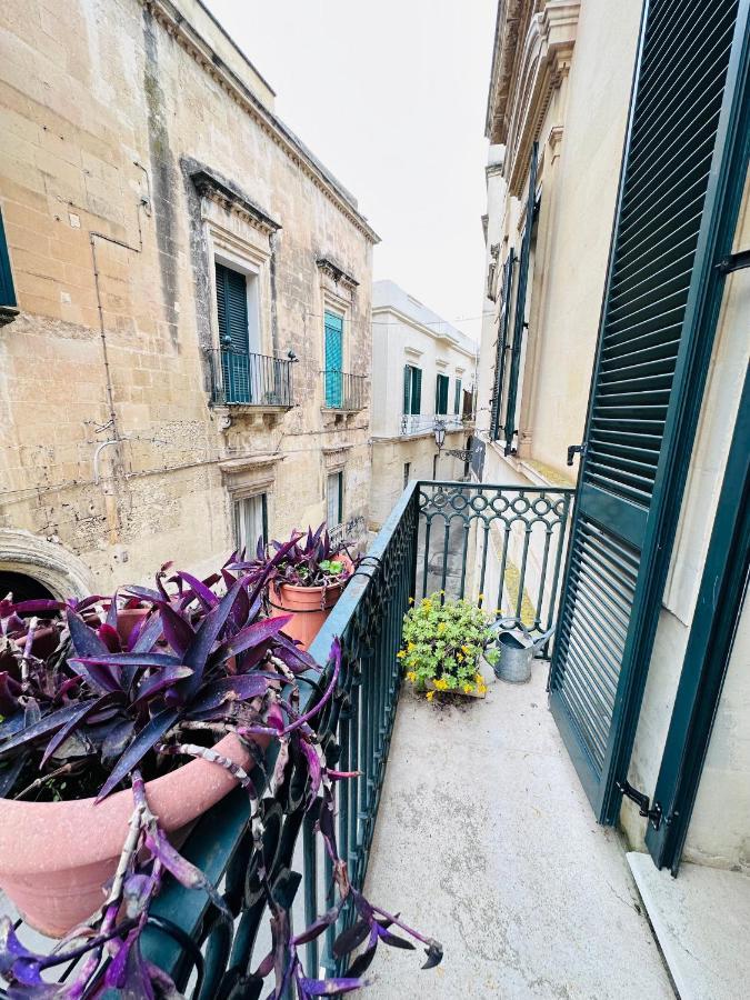 Elegante Appartamento Nel Cuore Del Barocco Lecce Exterior foto